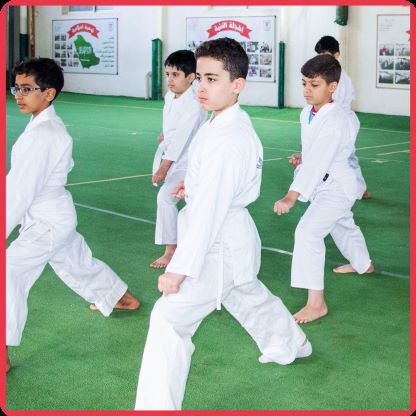 تعليم فنون الدفاع عن النفس