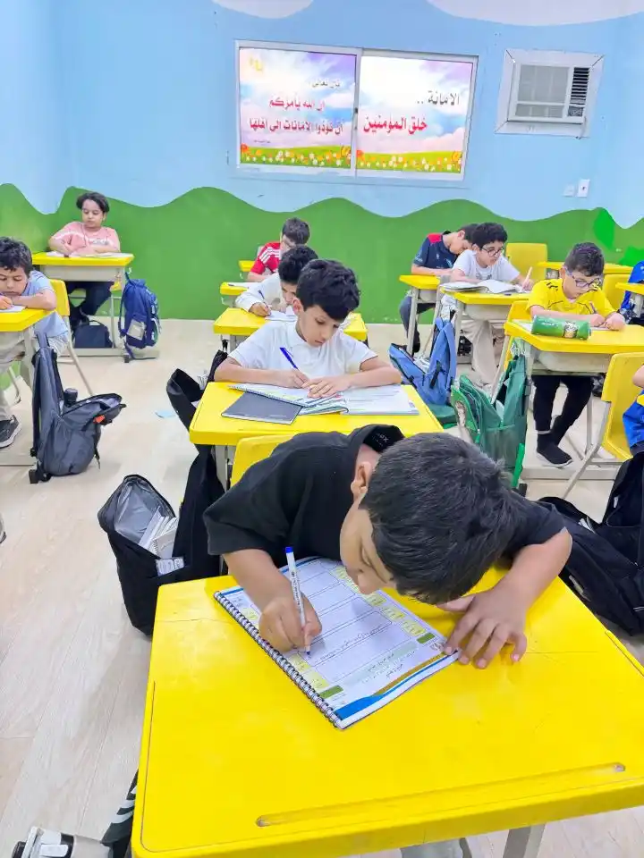 تعليم فنون الدفاع عن النفس